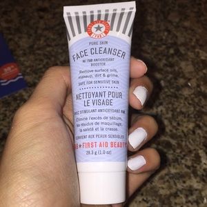 Pure skin face cleanser